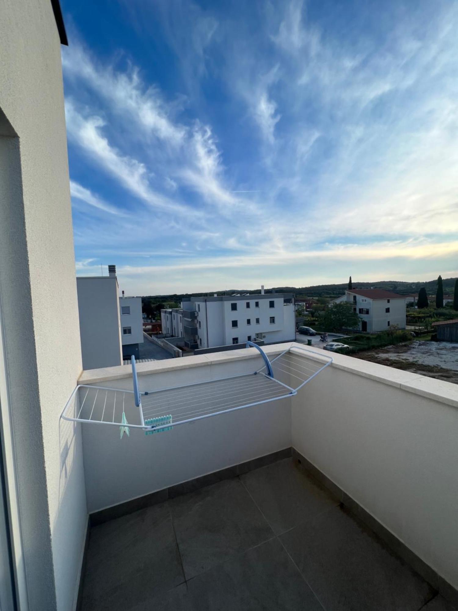 PUY Apartment Sunset מראה חיצוני תמונה